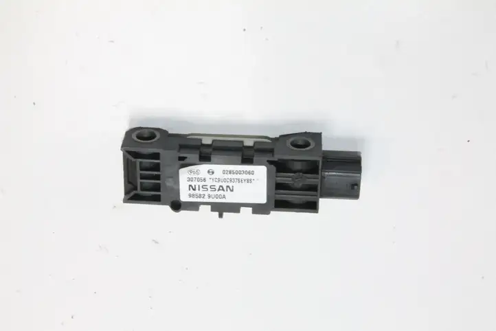 Nissan Note (E11) (2006 - 2014) 0285003060 Датчик удара SRS — фото 1