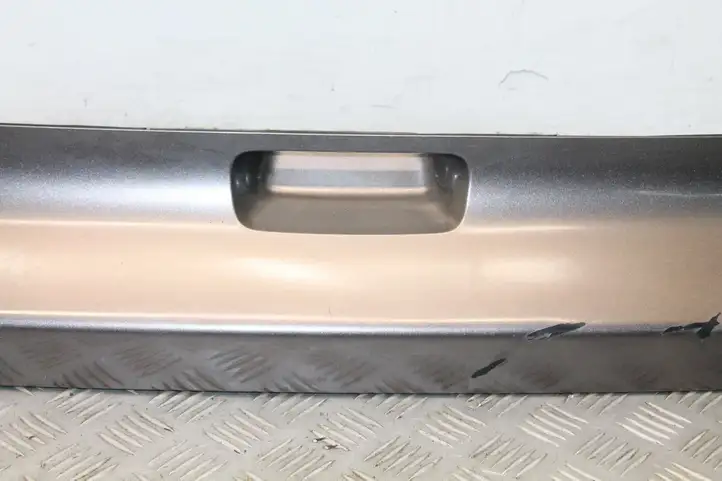 Honda CR-V (2009 - 2012) Задняя боковая обшивка салона — фото 3