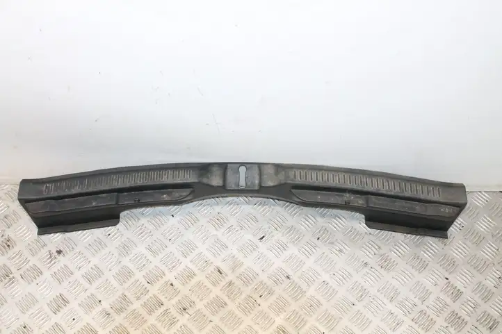 Toyota Verso (2009 - 2012) 647160F020 Отделка порога багажника — фото 5