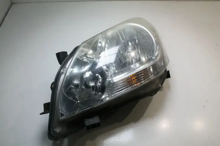 Toyota Verso (2009 - 2012) 811500F11000 Передняя фара — фото 1