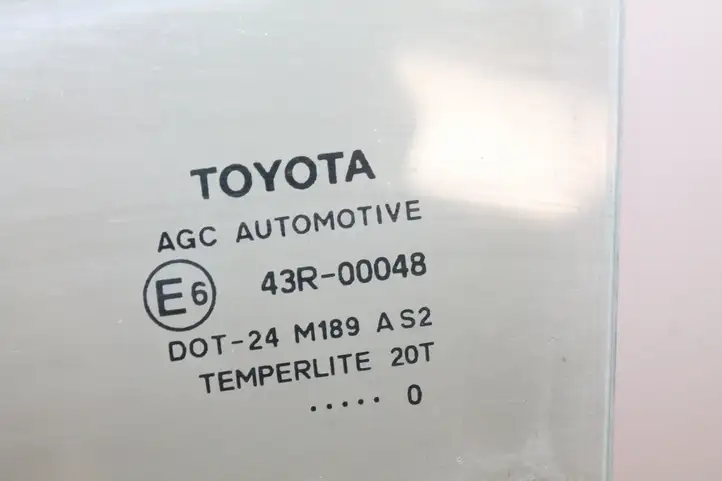 Toyota Auris 150 (2006 - 2012) 43R00048 Стекло задней двери — фото 3