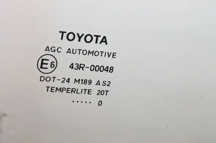 Toyota Auris 150 (2006 - 2012) 43R00048 Стекло задней двери — фото 3