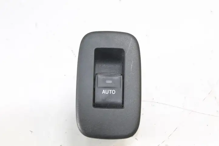 Toyota Auris 150 (2006 - 2012) Кнопка стеклоподъемников — фото 1