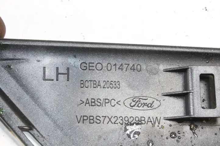 Ford Mondeo MK IV (2007 - 2014) GEO014740 Отделка лючка топливного бака — фото 3