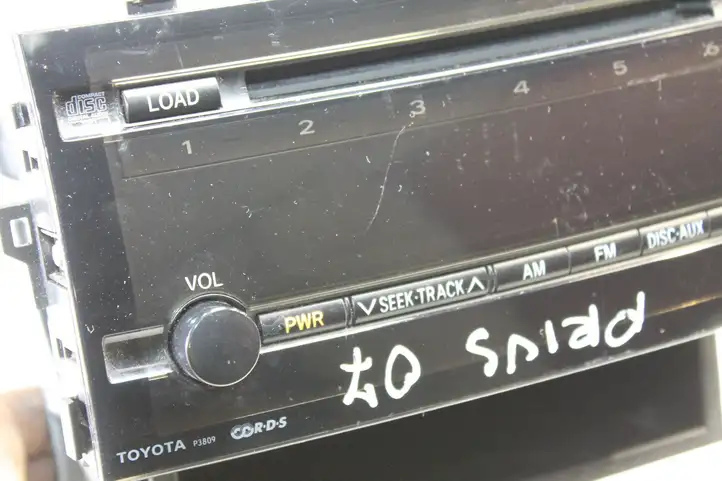 Toyota Prius (NHW20) (2003 - 2009) 8612047241 Магнитола / мультимедийная система — фото 2