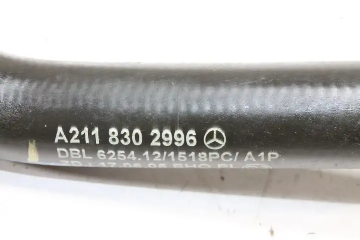 Mercedes-Benz CLS C219 (2003 - 2011) A2118302996 Трубка подачи воздуха — фото 4