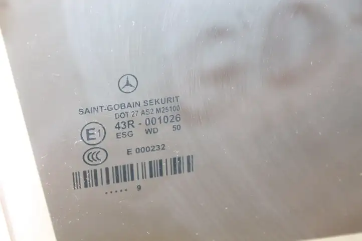 Mercedes-Benz CLS C219 (2003 - 2011) 43R001026 Стекло задней двери — фото 3