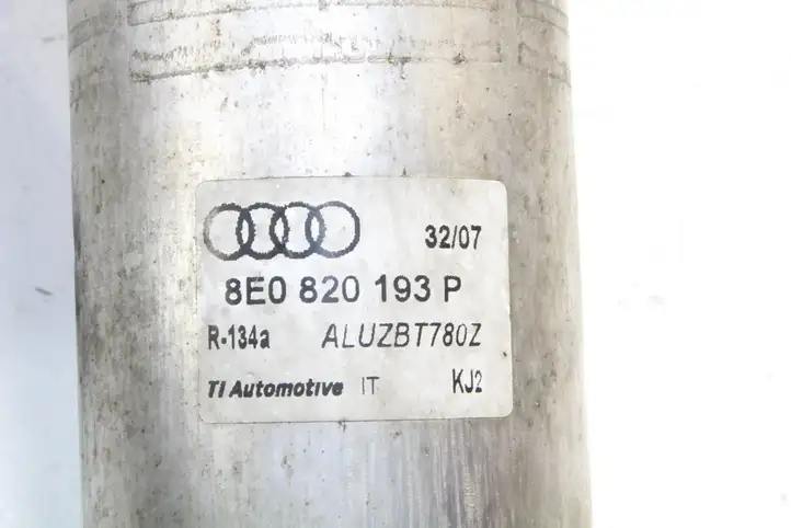 Audi A4 S4 B7 8E 8H (2004 - 2009) 8E0820193P Осушитель кондиционера — фото 4