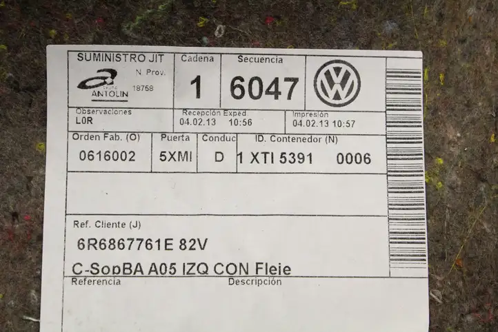 Volkswagen Polo V 6R (2009 - 2015) 6R6867761E Боковая обшивка багажника — фото 7