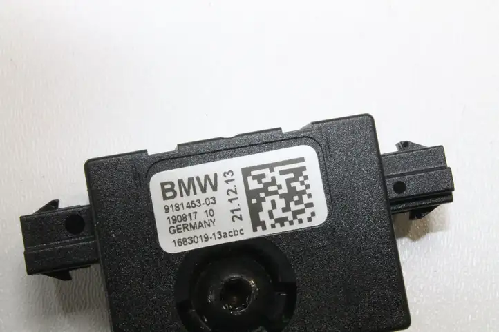 BMW X1 E84 (2009 - 2015) 9181453 Усилитель антенны — фото 3