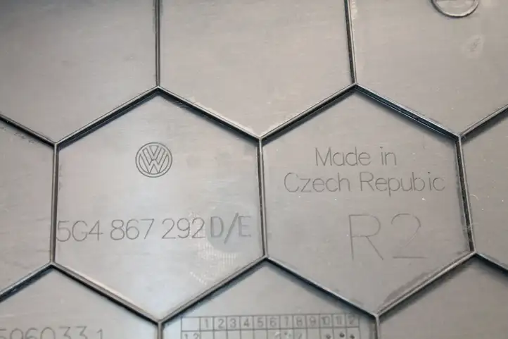 Volkswagen Golf VII (2013 - 2019) 5G4867292D Верхняя обшивка стойки B — фото 5