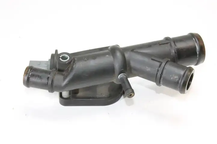 Volkswagen Scirocco (2008 - 2014) 03L121132Q Трубка подачи воздуха — фото 3