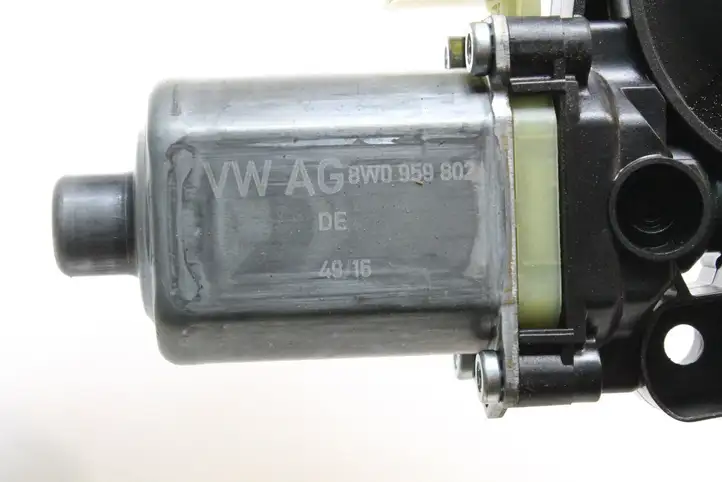 Audi A4 S4 B9 (2015 - 2019) 8W0959802 Стеклоподъемник передней двери — фото 4