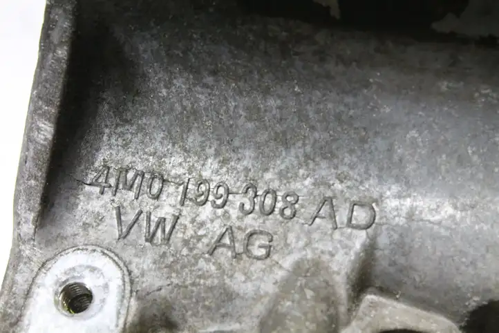 Audi A4 S4 B9 (2015 - 2019) 4M0199308AD Кронштейн двигателя — фото 6