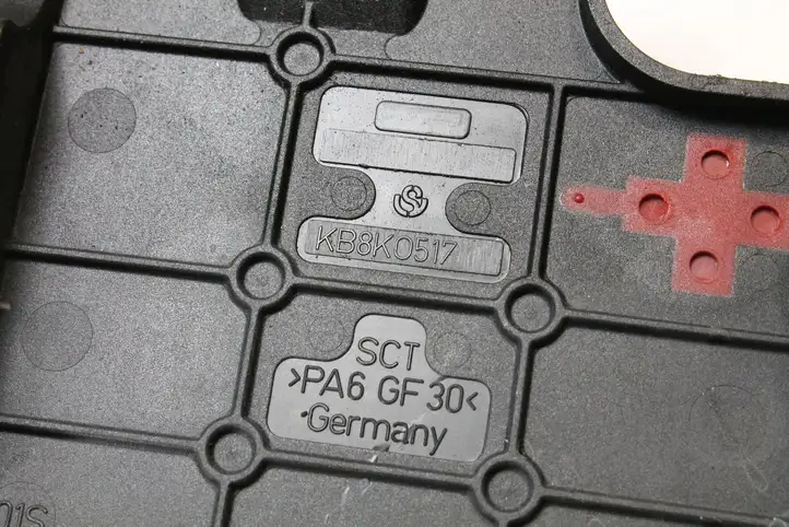 Audi A5 8T 8F (2007 - 2011) 8K0937517A Ящик аккумулятора — фото 4