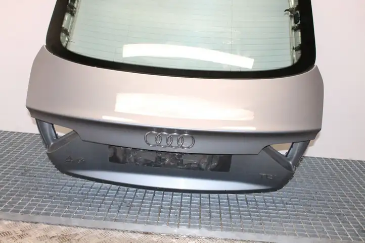 Audi A5 8T 8F (2007 - 2011) Крышка багажника — фото 8