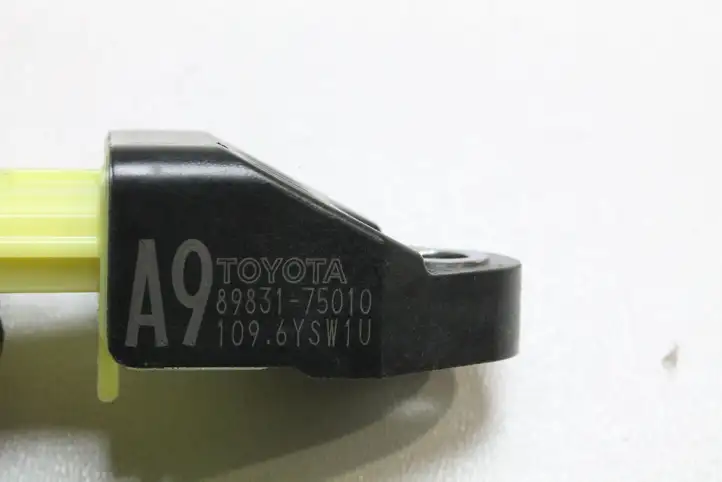 Toyota Prius (XW30) (2009 - 2015) 8983175010 Датчик удара SRS — фото 3