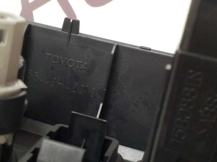 Toyota RAV 4 (XA30) (2006 - 2016)  5544942010 Прикуриватель