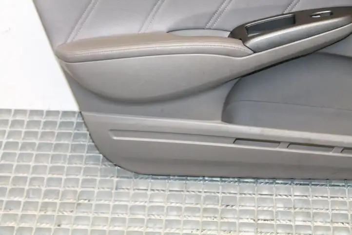 Honda Civic (2006 - 2011) Обшивка передней двери — фото 5