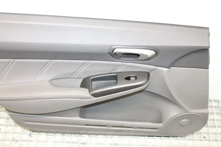 Honda Civic (2006 - 2011) Обшивка передней двери — фото 6