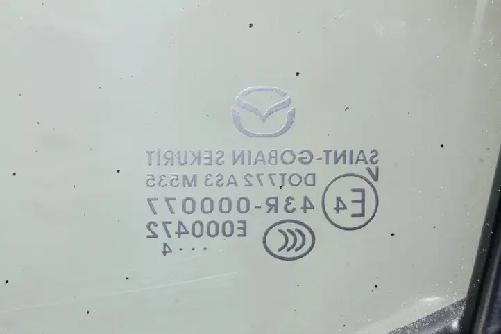 Mazda 3 II (2013 - 2017) Заднее боковое стекло — фото 4