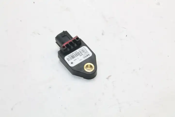 Kia Ceed (2012 - 2015) 95920A6000 Датчик удара SRS — фото 11