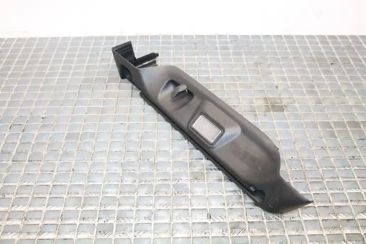 Kia Ceed (2012 - 2015) Отделка лючка топливного бака — фото 2