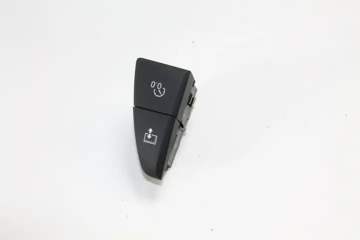 Audi A7 S7 4G (2010 - 2014) 4G2927227 Кнопка фаркопа в багажнике — фото 2
