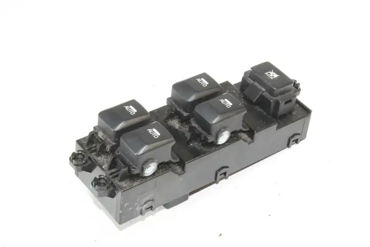 Kia Ceed (2012 - 2015) 93570A2900 Кнопка стеклоподъемников — фото 1