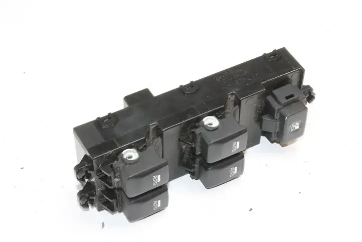 Kia Ceed (2012 - 2015) 93570A2900 Кнопка стеклоподъемников — фото 2