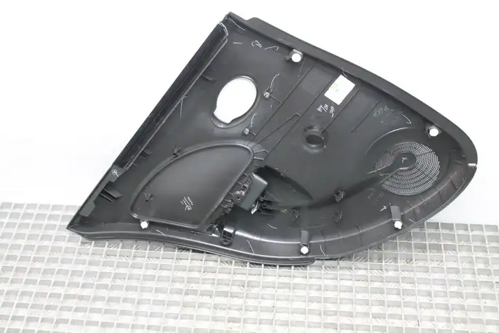 Nissan Micra (2013 - 2016) 829221HA0A Обшивка задней двери — фото 5