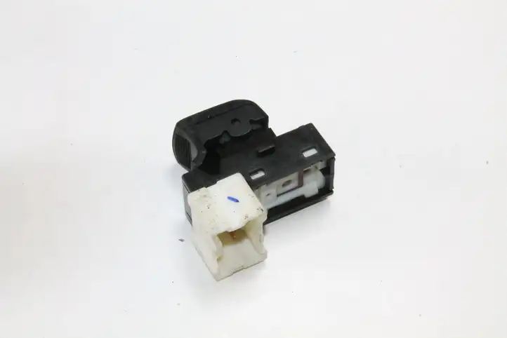 Nissan Micra (2013 - 2016) Кнопка стеклоподъемников — фото 3
