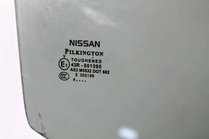 Nissan Qashqai (2013 - 2017) Стекло задней двери — фото 2