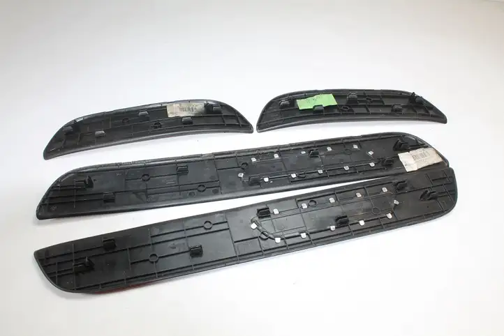 Kia Ceed (2012 - 2015) 85882A2051 Внутренняя обшивка порога (комплект) — фото 6