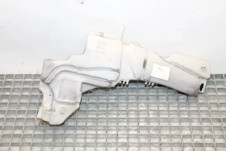 Ford Kuga I (2008 - 2012) 3M5113K163AC Бачок омывателя — фото 1