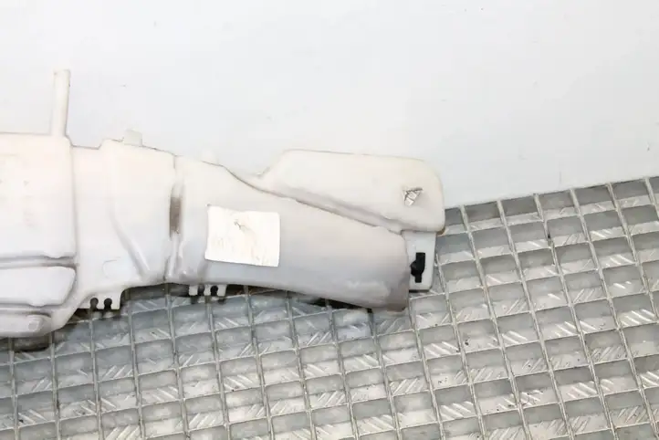 Ford Kuga I (2008 - 2012) 3M5113K163AC Бачок омывателя — фото 4