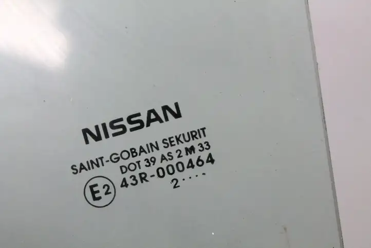 Nissan Note (E11) (2006 - 2014) 43R000464 Стекло передней двери — фото 2