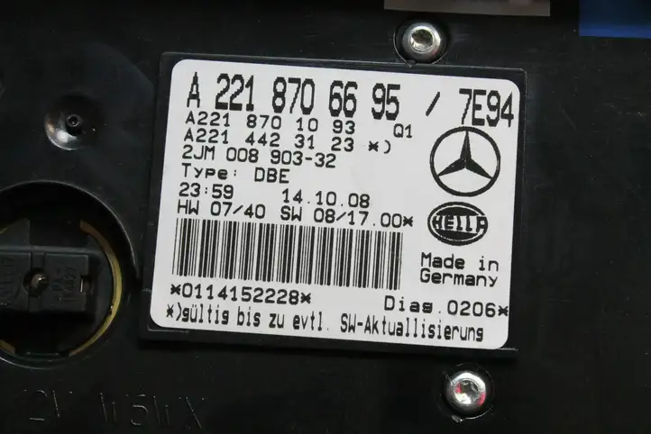 Mercedes-Benz S W221 (2005 - 2013) A2218706695 Передняя подсветка — фото 5