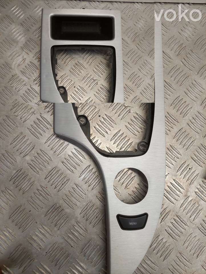 BMW 5 E60 E61 (2004 - 2010)  1360103 Декоративная отделка