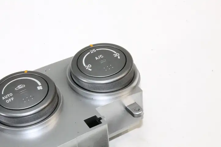 Subaru Impreza II (2001 - 2002) 72311FE080 Управление климат контролем — фото 3