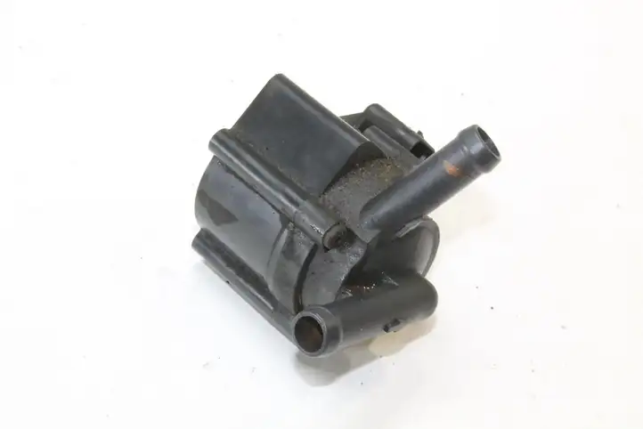 Peugeot RCZ (2010 - 2013) V761935980 насос охлаждения — фото 3
