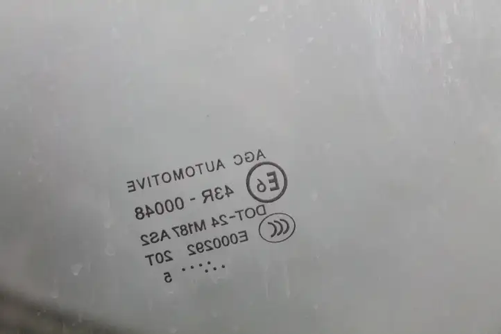 Citroen Jumpy (2007 - 2016) Стекло передней двери — фото 3