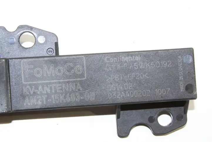 Ford S-MAX (2010 - 2015) AM2T15K603GB Усилитель антенны — фото 3