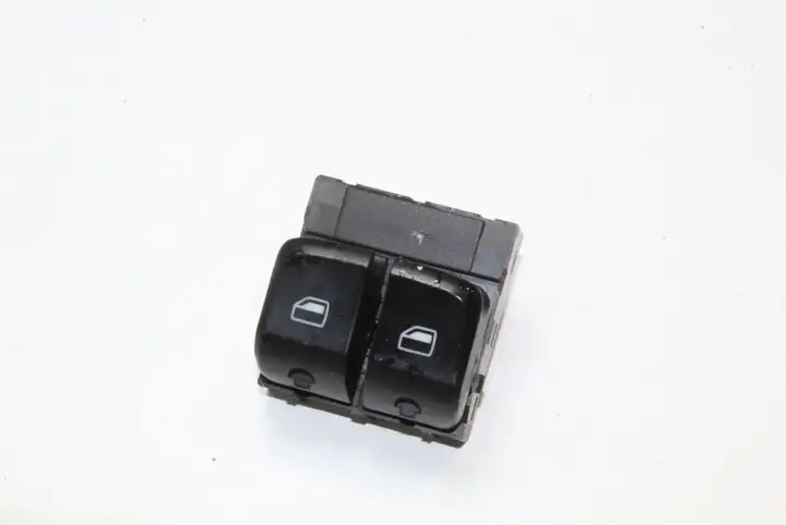 Audi A5 8T 8F (2007 - 2011) 8K09598510 Кнопка фаркопа в багажнике — фото 1