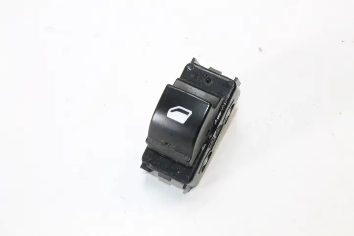 Citroen C4 Grand Picasso (2013 - 2016) 96762292ZD Кнопка фаркопа в багажнике — фото 1