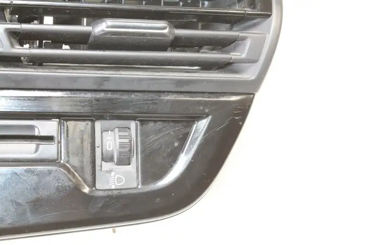 Citroen C4 Grand Picasso (2013 - 2016) 967797657A Воздушная решетка панели — фото 3