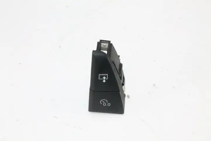Audi A6 C7 (2011 - 2014) 4G2927227 Кнопка фаркопа в багажнике — фото 1