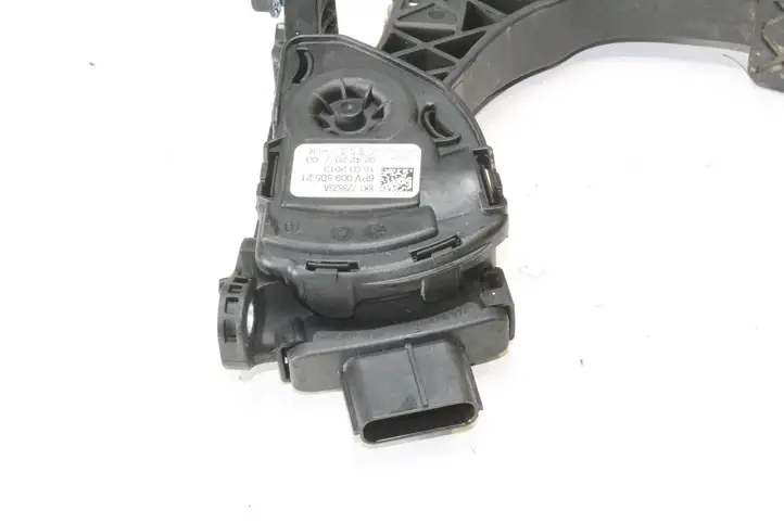 Audi A5 8T 8F (2011 - 2016) 8K1723523A Педаль акселератора — фото 3