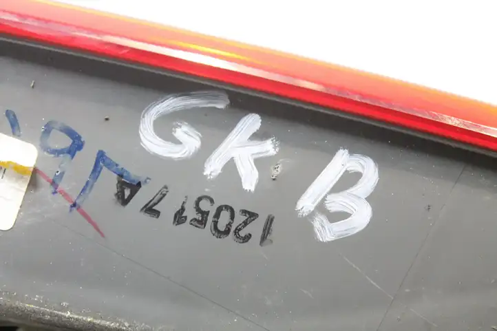 Hyundai i40 (2011 - ) Задний фонарь в крышке багажника — фото 8