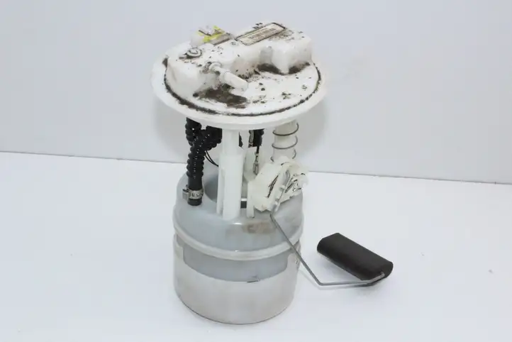 Nissan Juke I F15 (2010 - 2018) 170401KC0B Топливный насос (в баке) — фото 1